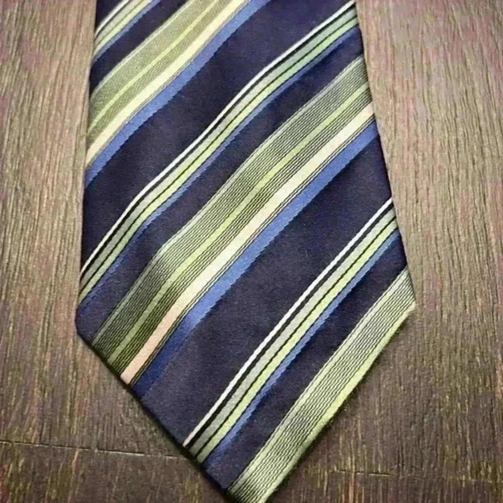 Geoffrey Beene tie